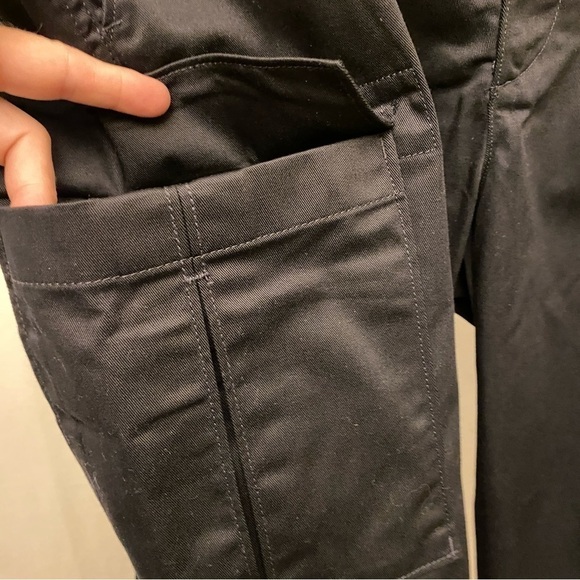 Lands’ End 18W Cargo Pants Black Womens Mid Rise Oeko-Tex UPF Hiking Active - Picture 4 of 11